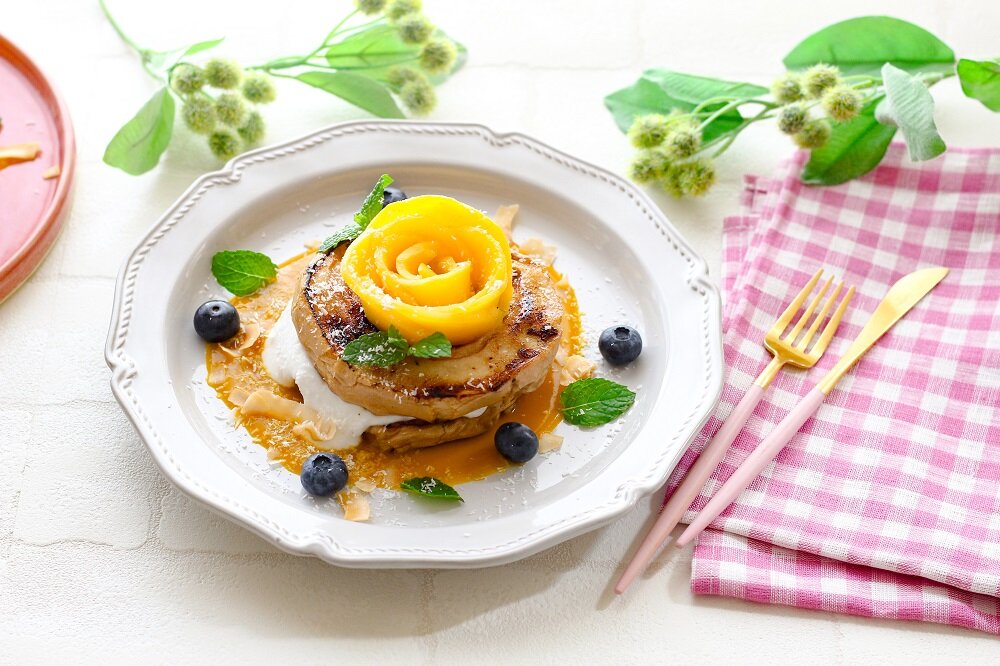 車麩のフレンチトースト～マンゴーのバラを添えて～