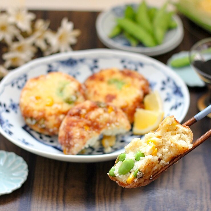 レモンを添えて出来上がり！お好みで塩を添えてお召し上がりください。