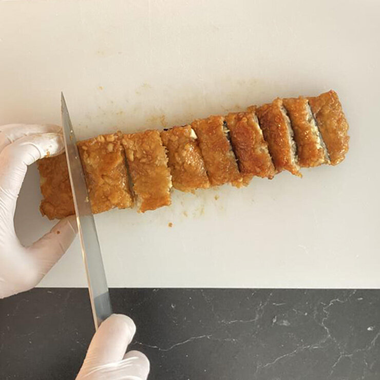 7を食べやすく切ります。