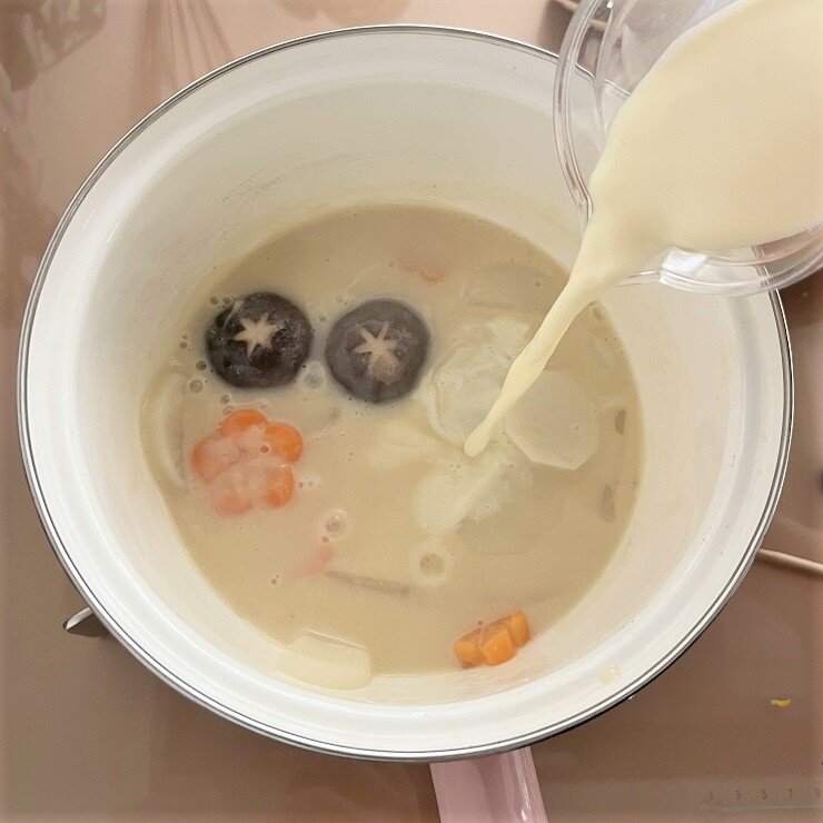 6にAを入れて味を整えます。
